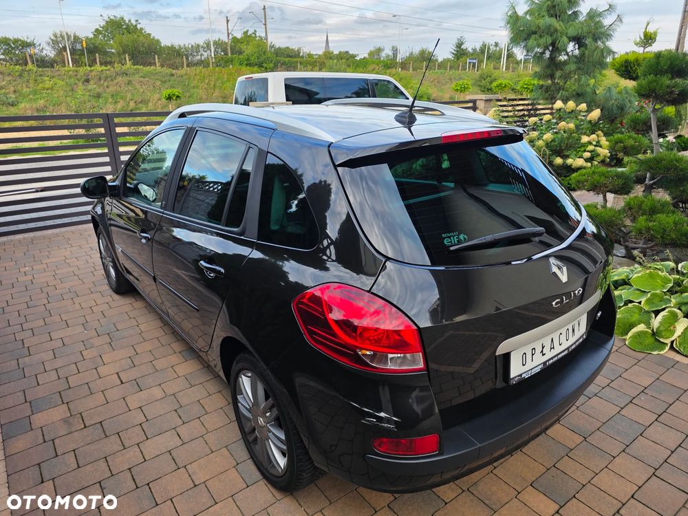 Renault Clio - 26