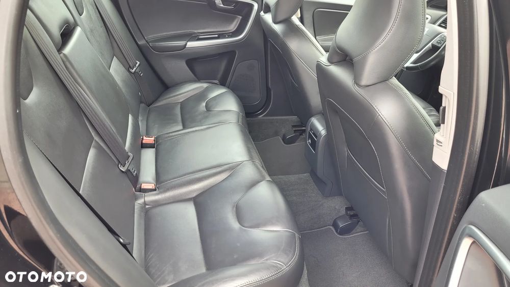 Volvo XC 60 D4 AWD Summum - 12