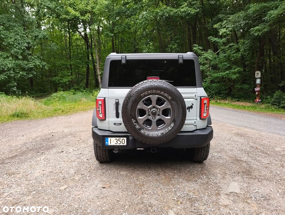 Ford Bronco - 8