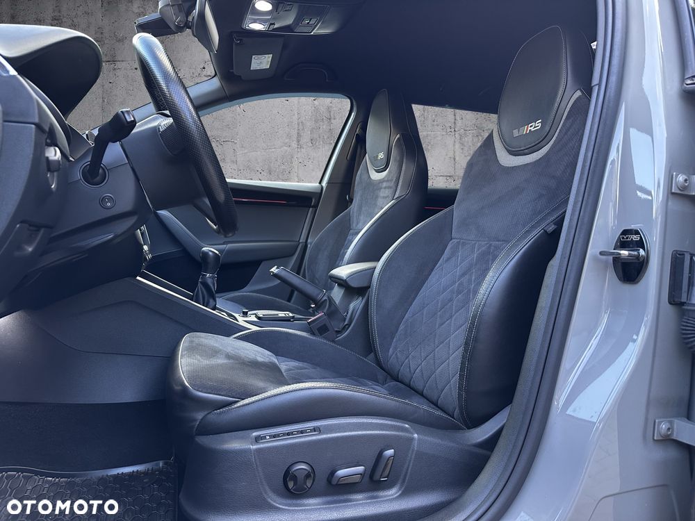 Skoda Octavia 2.0 TSI RS Challenge 245 - 10