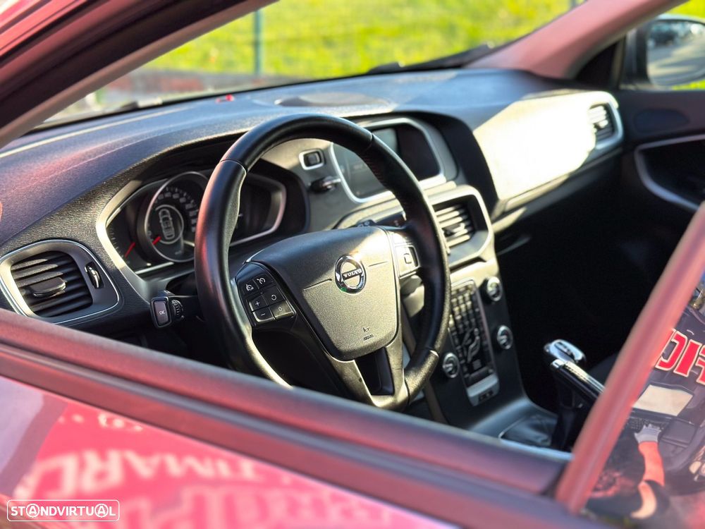 Volvo V40 2.0 D2 Momentum - 2