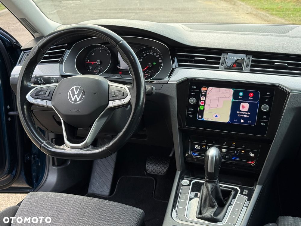 Volkswagen Passat - 14
