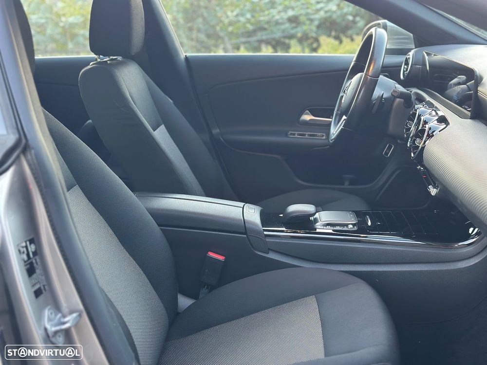 Mercedes-Benz CLA 180 d 7G-DCT Progressive - 41