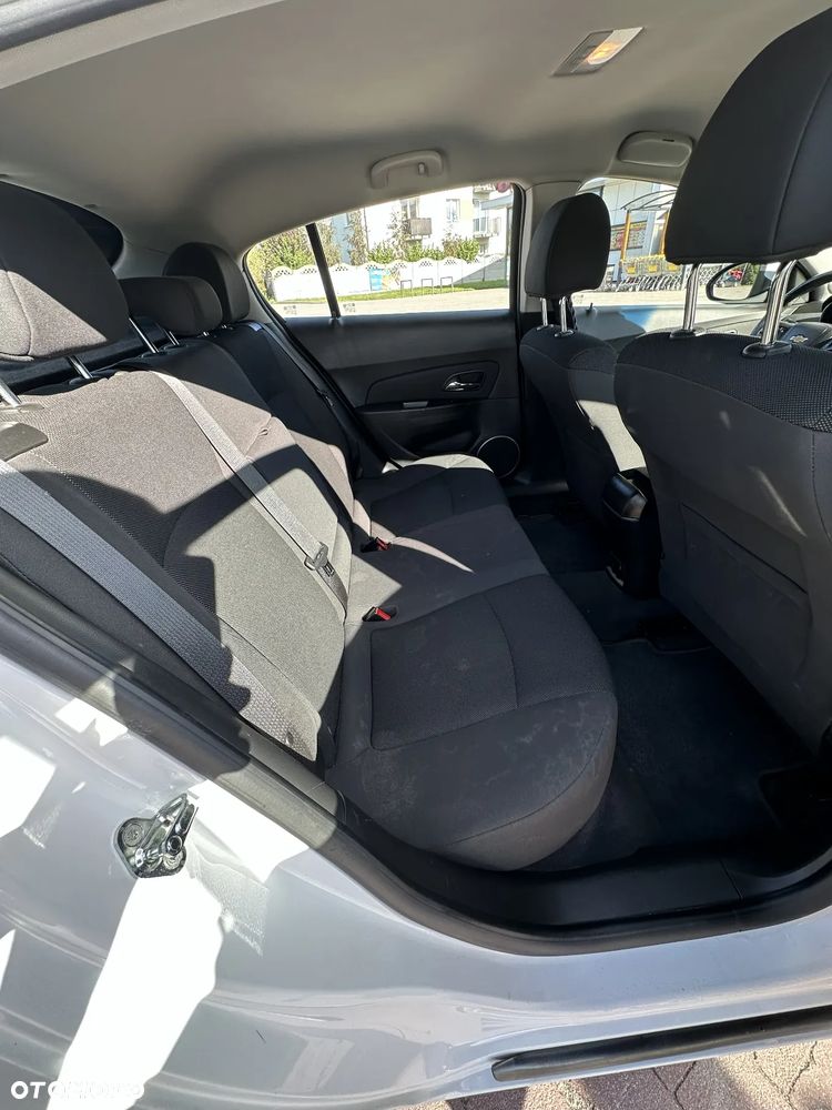 Chevrolet Cruze 1.6 LT - 15