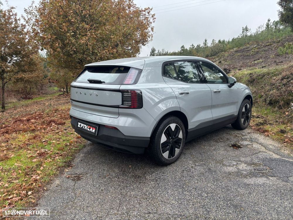 Volvo EX30 69 kWh Single Motor Extended Range Plus - 2