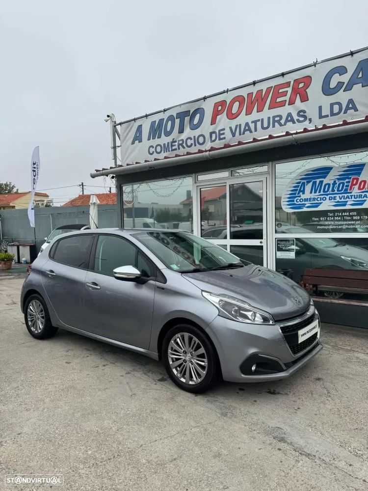 Peugeot 208 1.2 PureTech Signature - 1