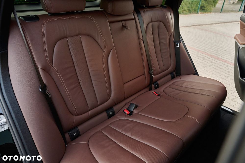 BMW X5 xDrive40i - 25