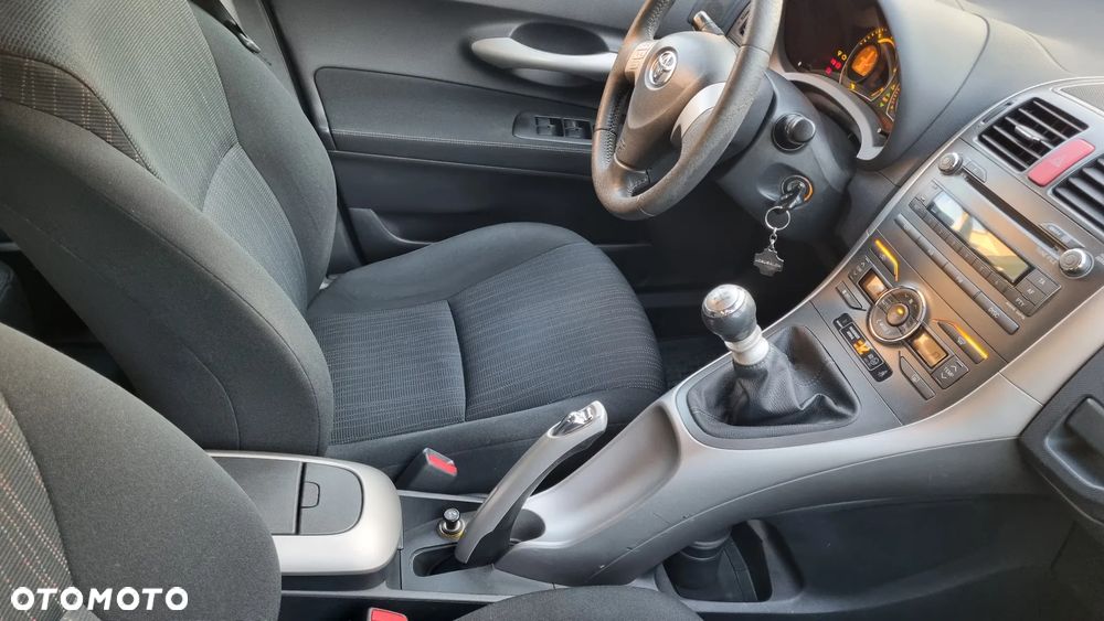 Toyota Auris 1.4 D-4D Premium - 12