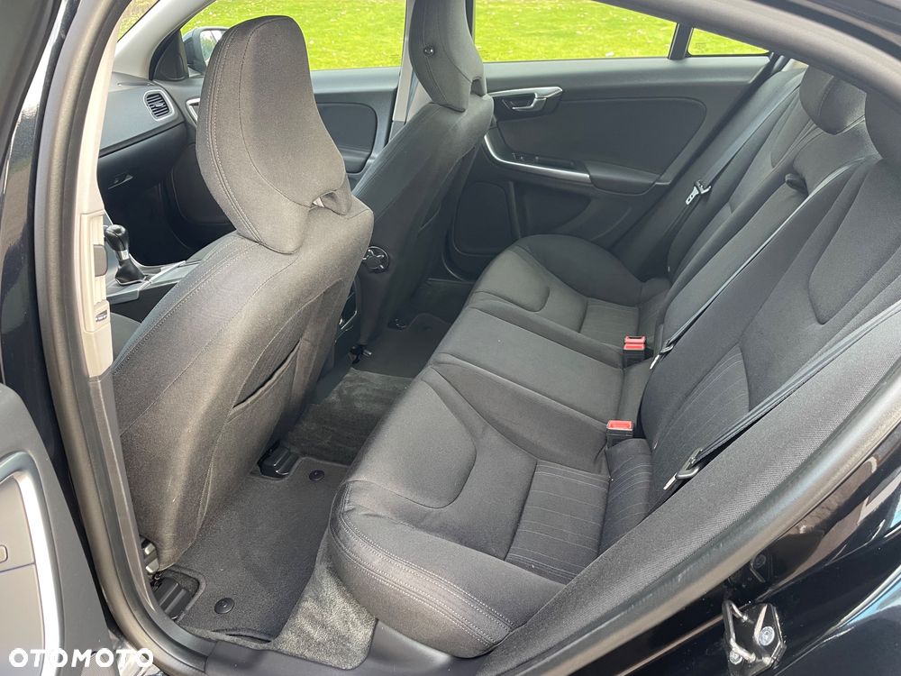 Volvo S60 - 16