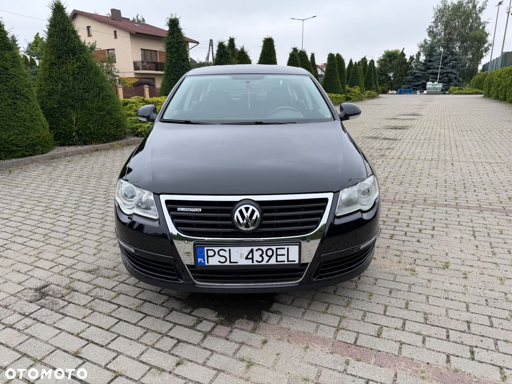 Volkswagen Passat 2.0 TDI DPF BlueMot Comfortline - 4