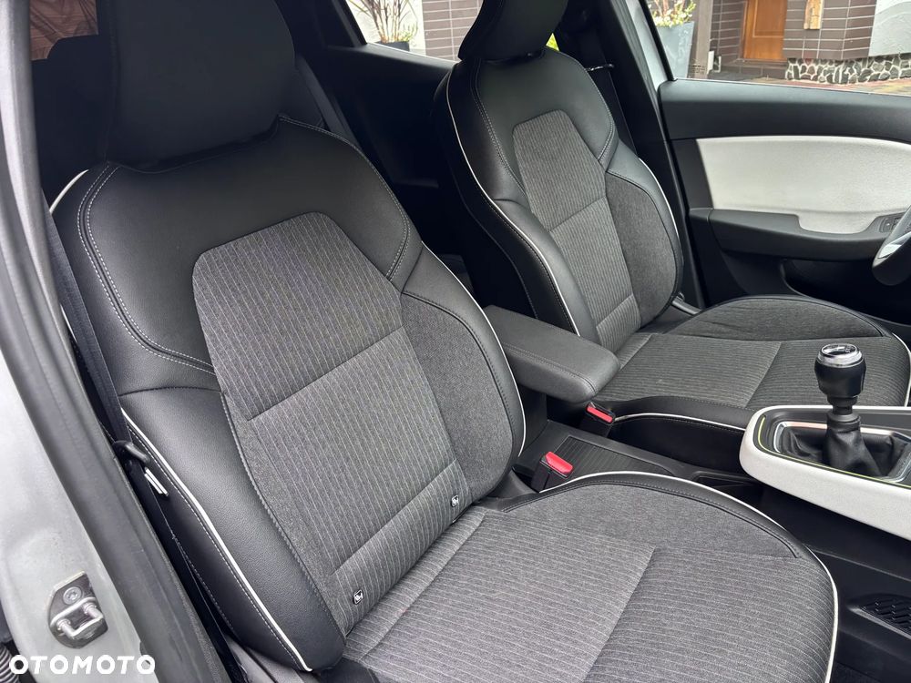 Renault Clio 1.0 TCe Techno - 32