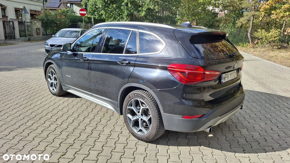 BMW X1 xDrive25i Sport Line - 7