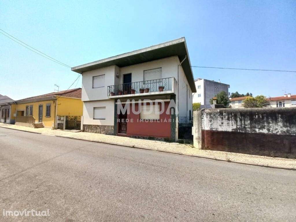 Moradia T6 no Centro de Ovar – Possibilidade de moradia Bi-Familiar - Grande imagem: 3/6