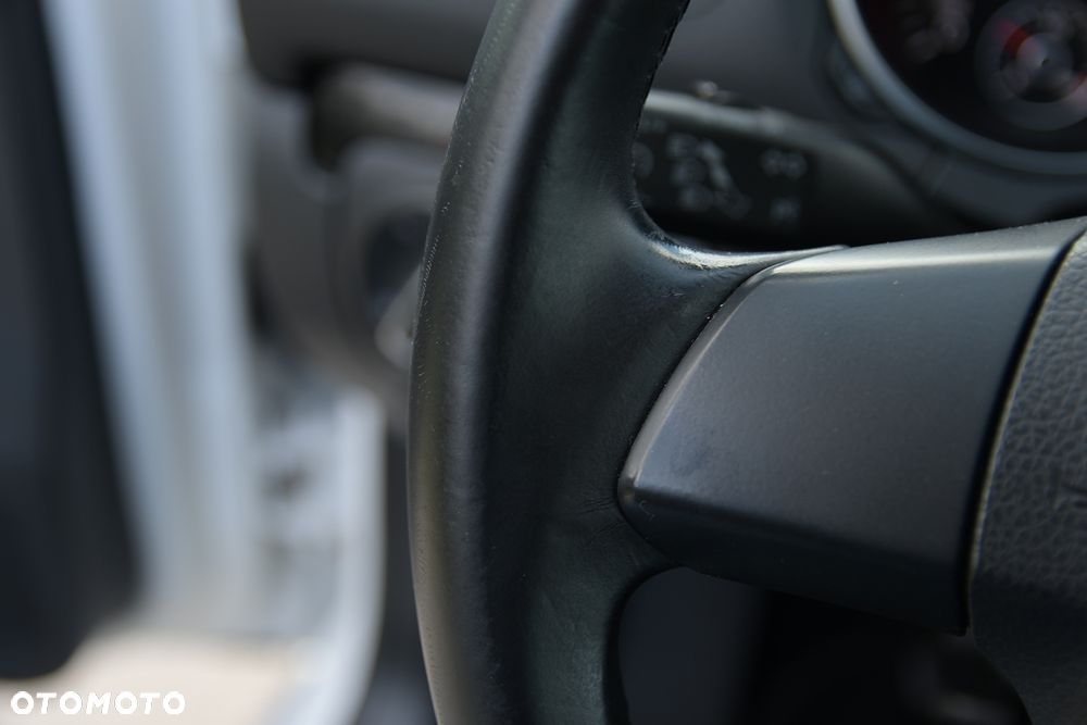 Volkswagen Golf - 29