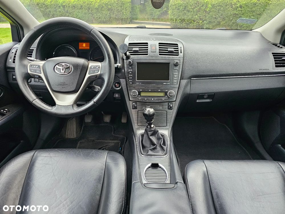 Toyota Avensis 2.0 Prestige NAVI - 8