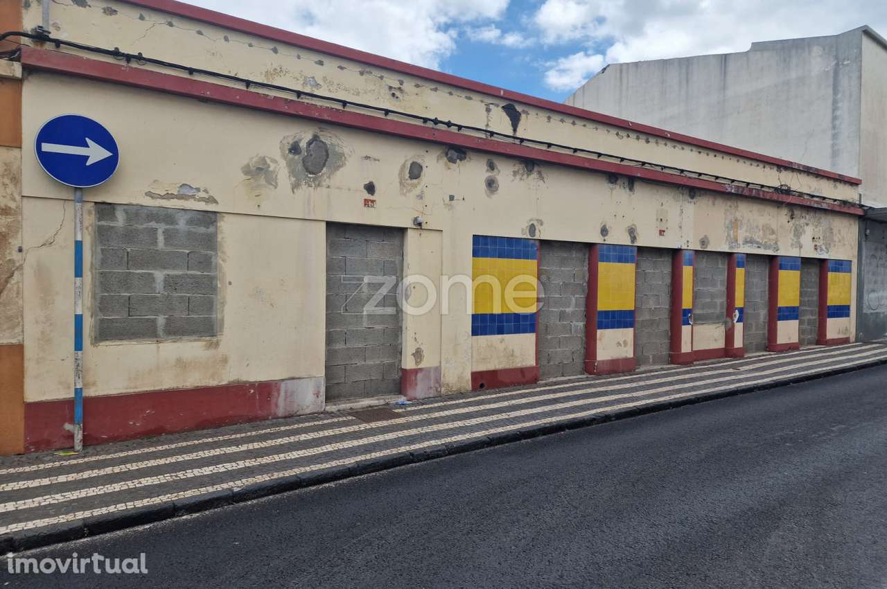 Conjunto 4 prédios urbanos - Grande imagem: 3/28