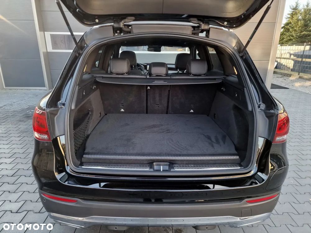 Mercedes-Benz GLC - 12