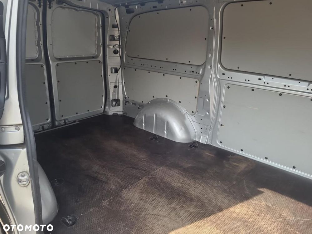 Mercedes-Benz Vito - 20