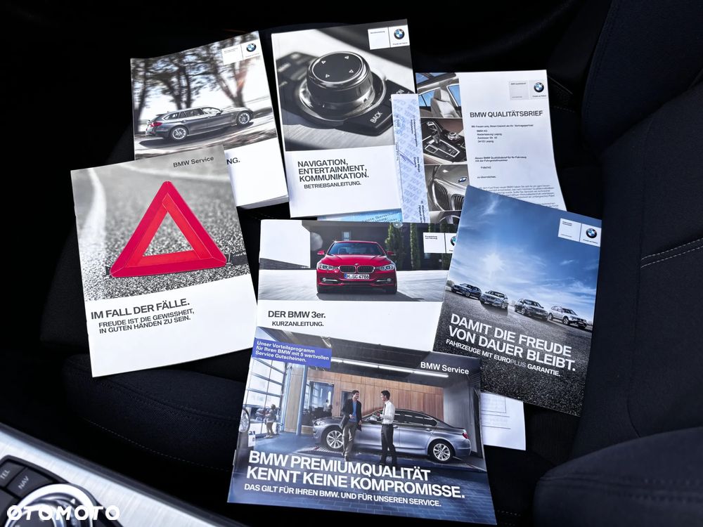 BMW Seria 3 328i Sport-Aut - 38