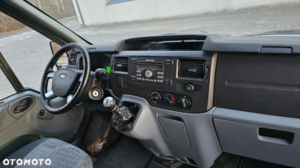 Ford Transit - 8