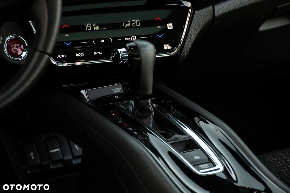 Honda HR-V 1.5 i-VTEC CVT Executive - 32