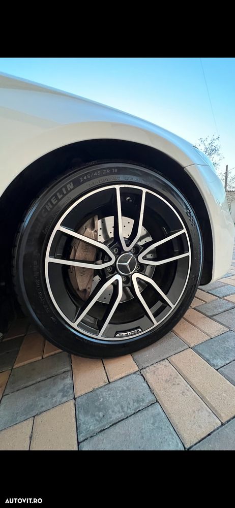 Mercedes-Benz E 220 d Aut. - 8