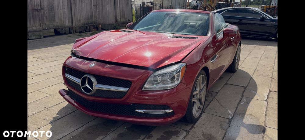 Mercedes-Benz SLK 250 CGI - 8