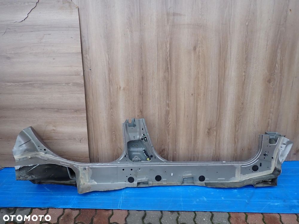 NISSAN NOTE E11 06-11 PRÓG LEWY C30 - 7