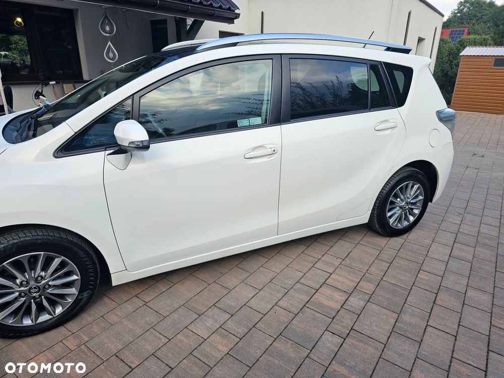 Toyota Verso 1.8 Premium EU6 - 3