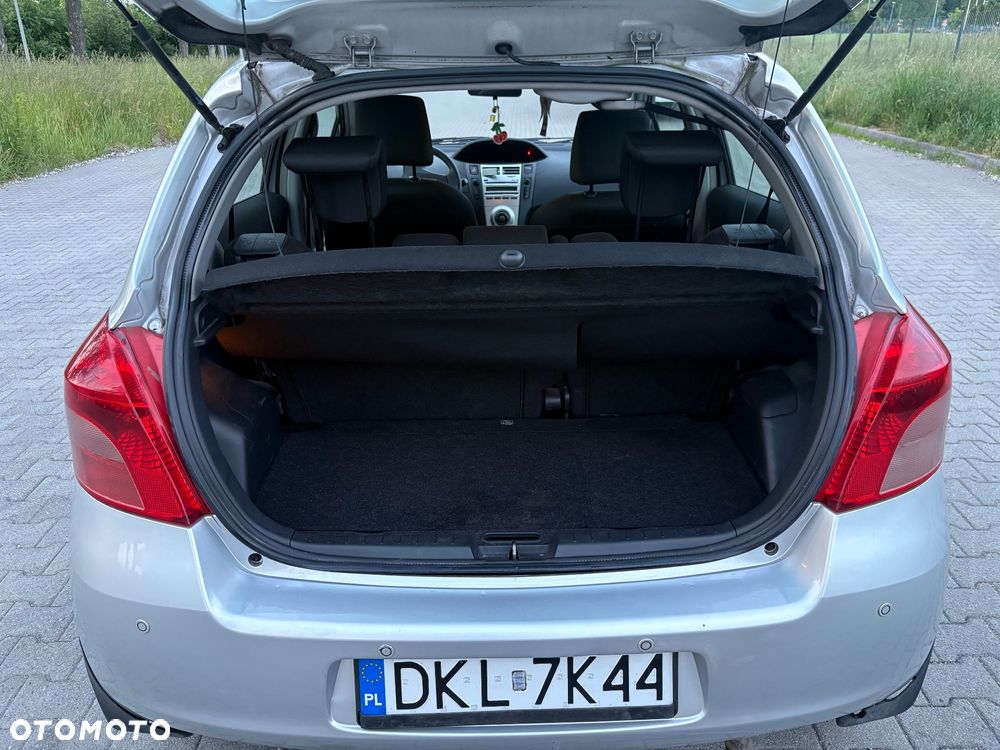 Toyota Yaris - 8