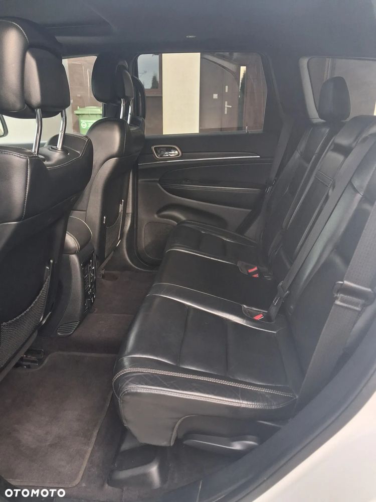 Jeep Grand Cherokee - 11