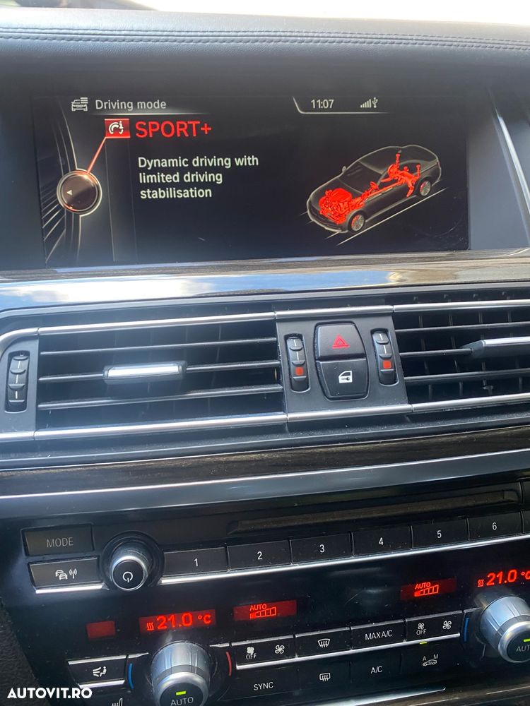 BMW Seria 7 730d xDrive - 29