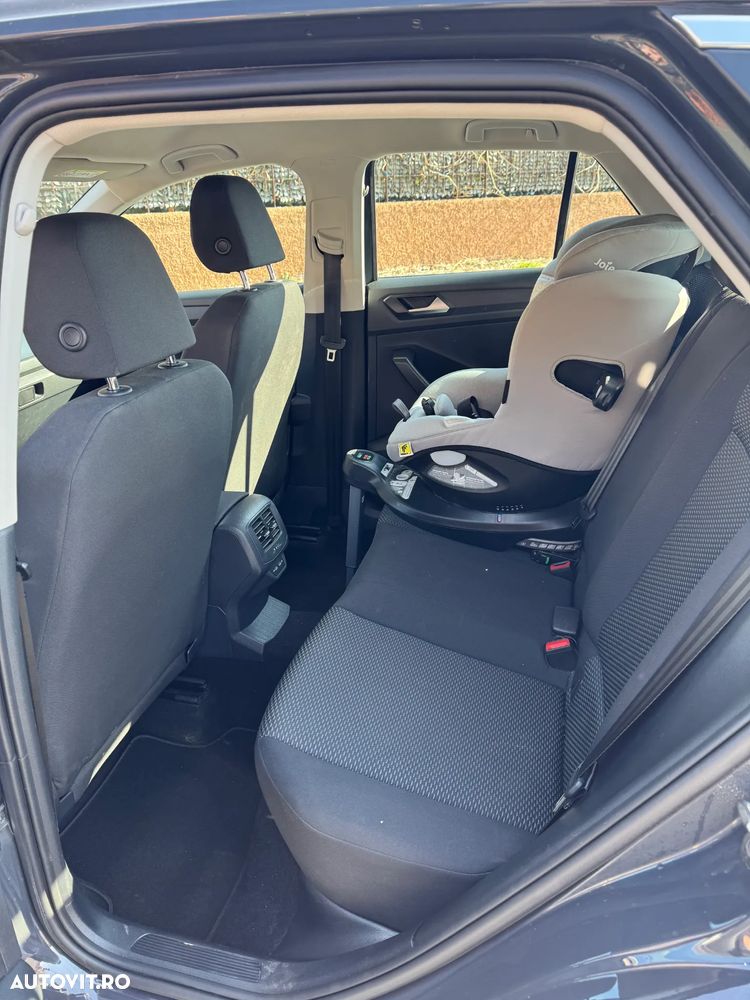 Volkswagen T-Roc - 21