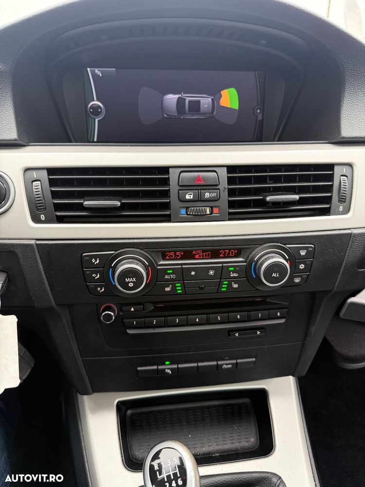 BMW Seria 3 318d DPF Touring Edition Exclusive - 26