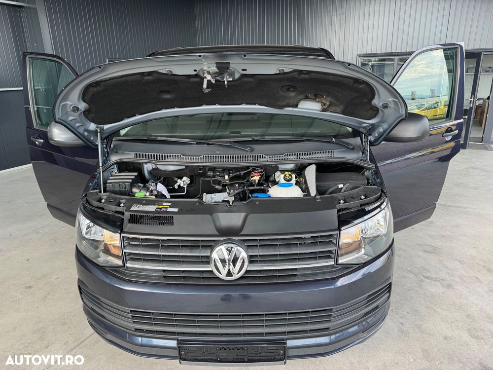 Volkswagen Multivan - 23