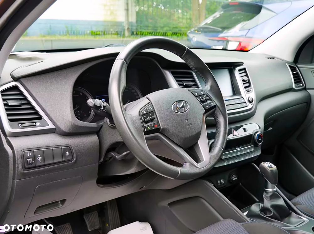 Hyundai Tucson 1.6 GDI BlueDrive Design 2WD - 22