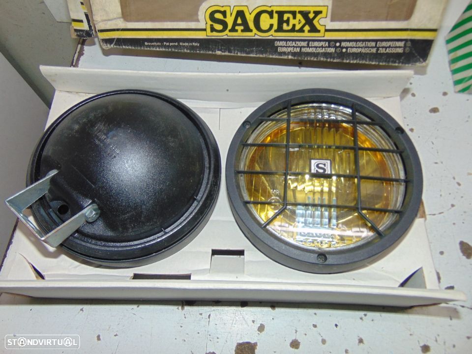 Antigos e clássicos jipes faróis de nevoeiro - 3