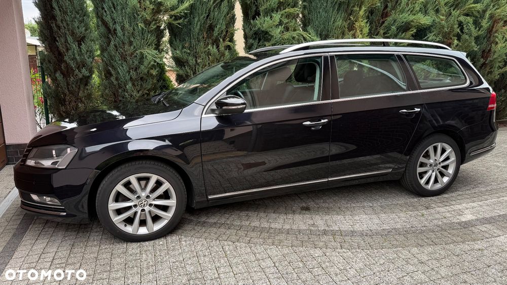 Volkswagen Passat 2.0 TDI Highline - 11