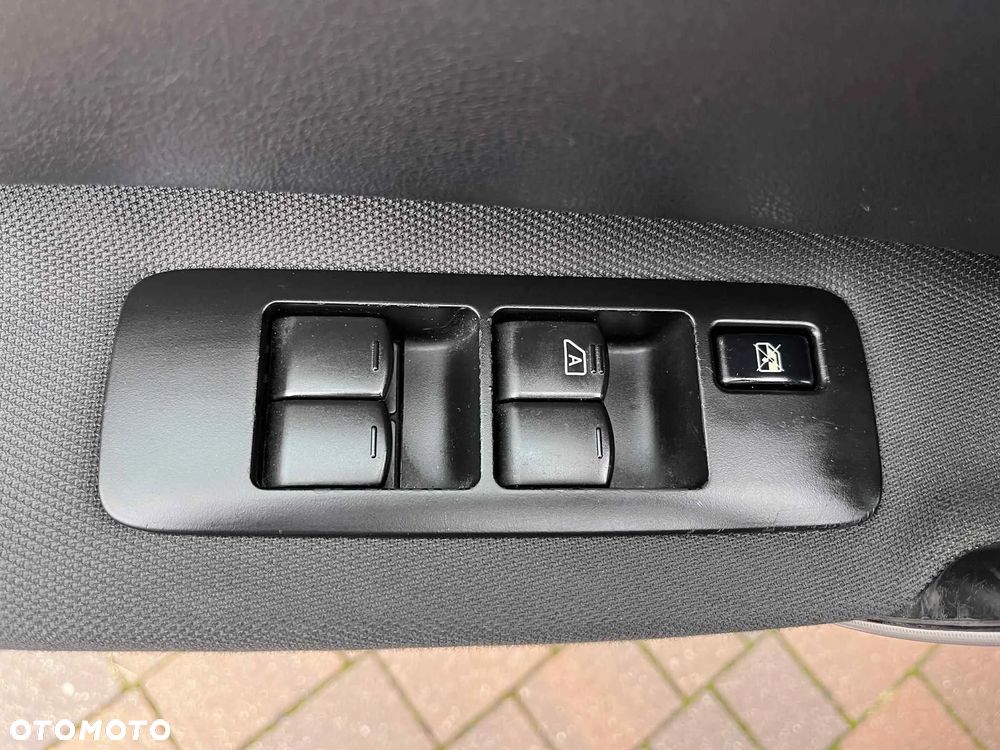 Nissan Qashqai 1.6 acenta - 19