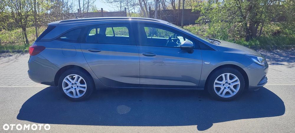 Opel Astra 1.6 CDTI Enjoy - 4