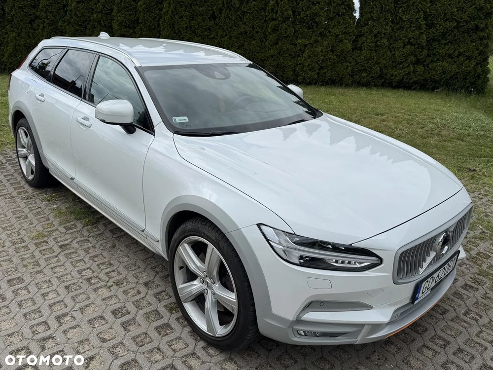 Volvo V90 Cross Country D4 AWD Ocean Race - 6