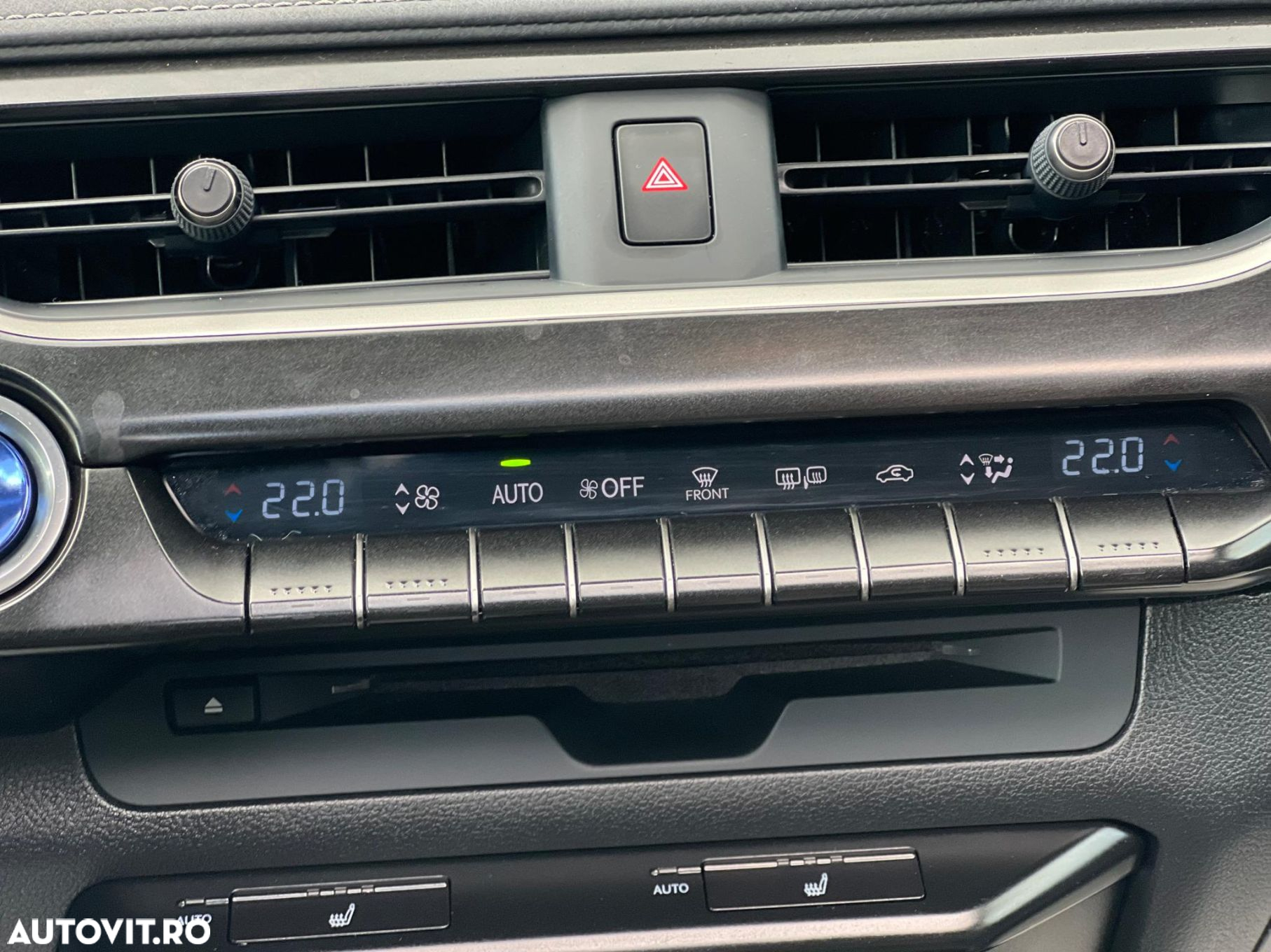 Lexus UX 250h Executive Line - 25