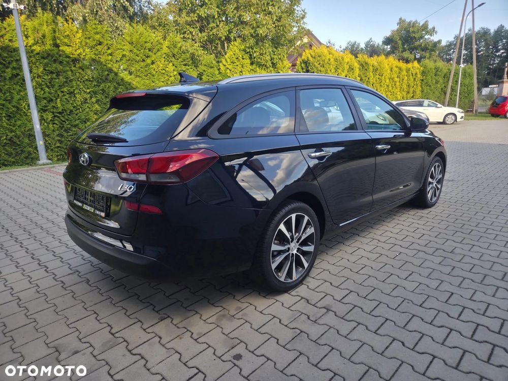 Hyundai i30 1.4 T-GDI DCT Premium - 2