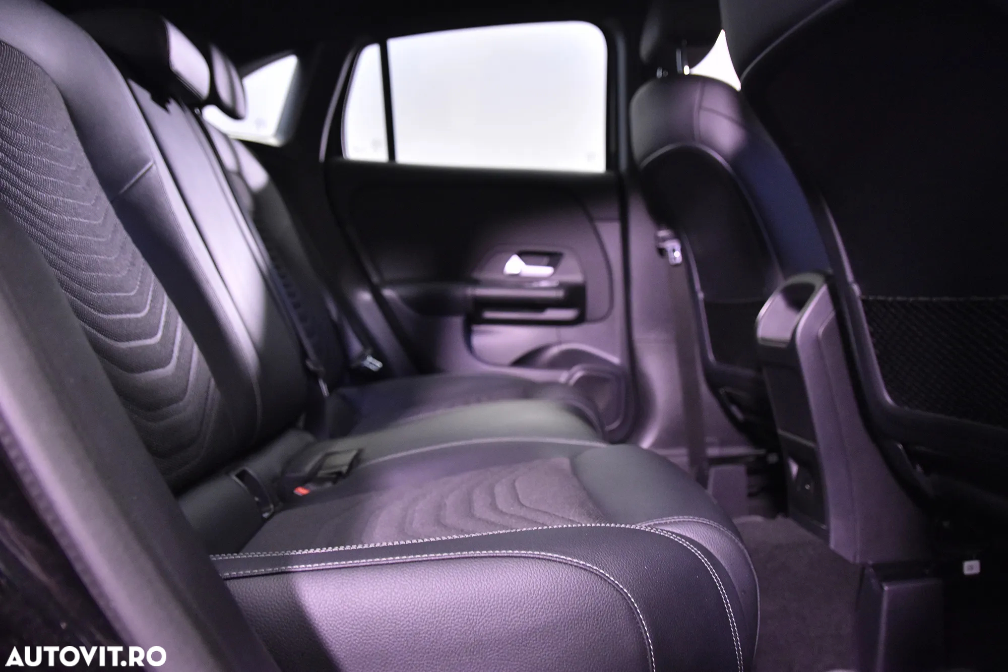 Mercedes-Benz GLA 250 e - 12