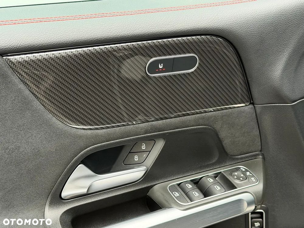 Mercedes-Benz GLB 220 d 8G-DCT AMG Line - 8