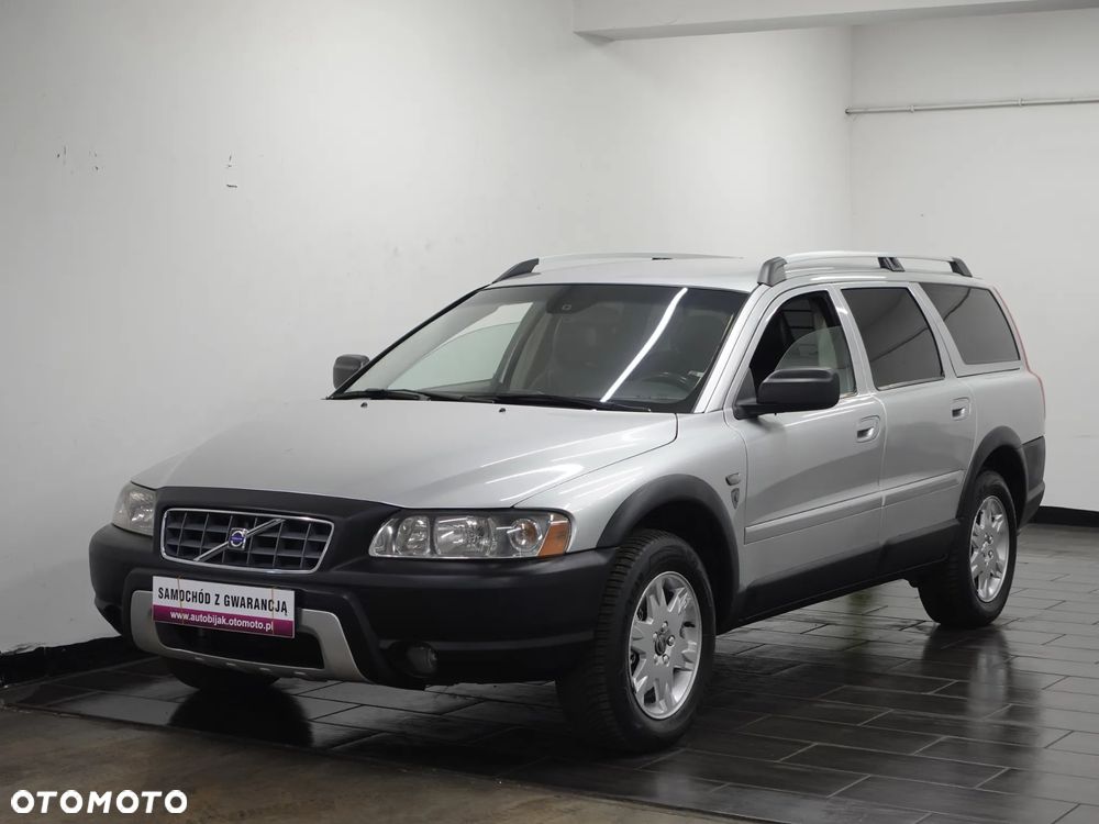Volvo XC 70 D5 AWD Momentum - 3