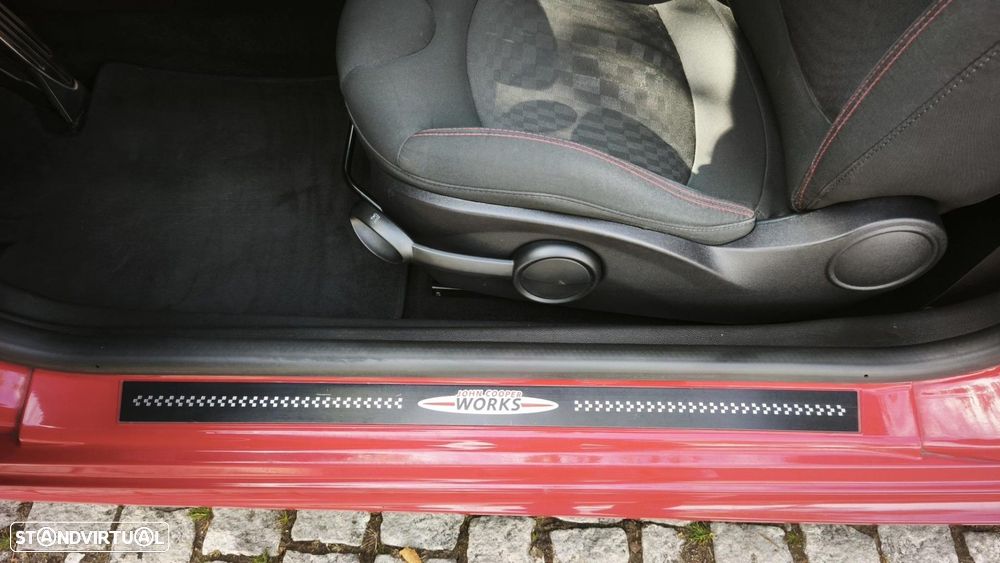 MINI 3 Portas John Cooper Works 153g - 21