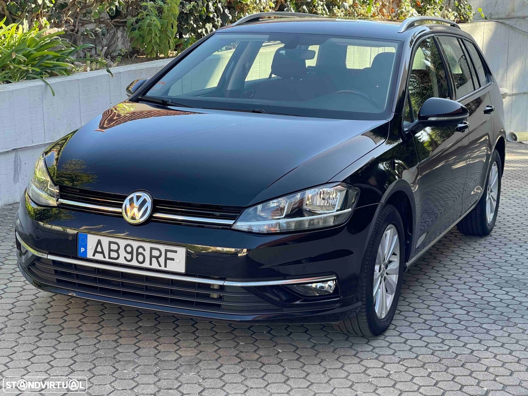 VW Golf 1.6 TDI Confortline - 4