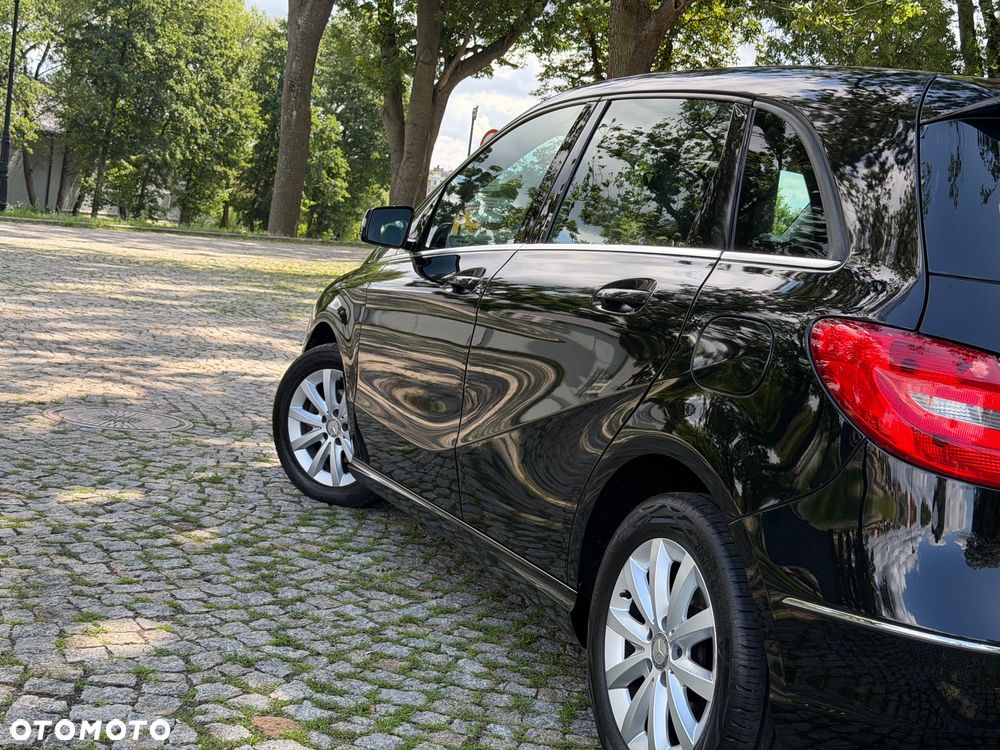 Mercedes-Benz Klasa B 180 d Peak Edition - 39
