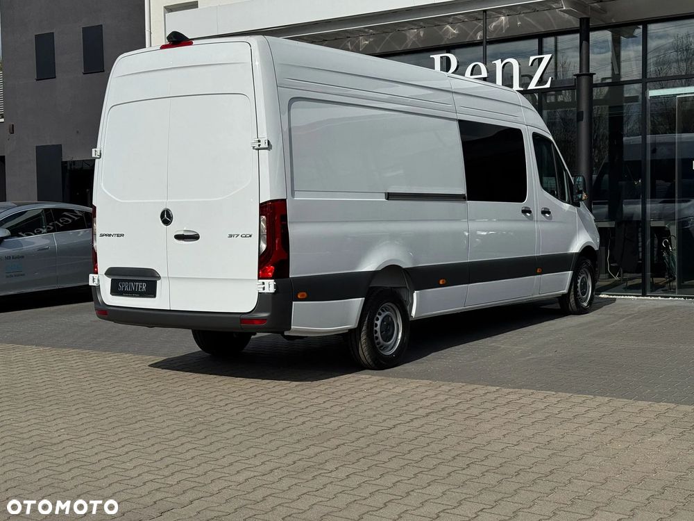 Mercedes-Benz Sprinter - 8